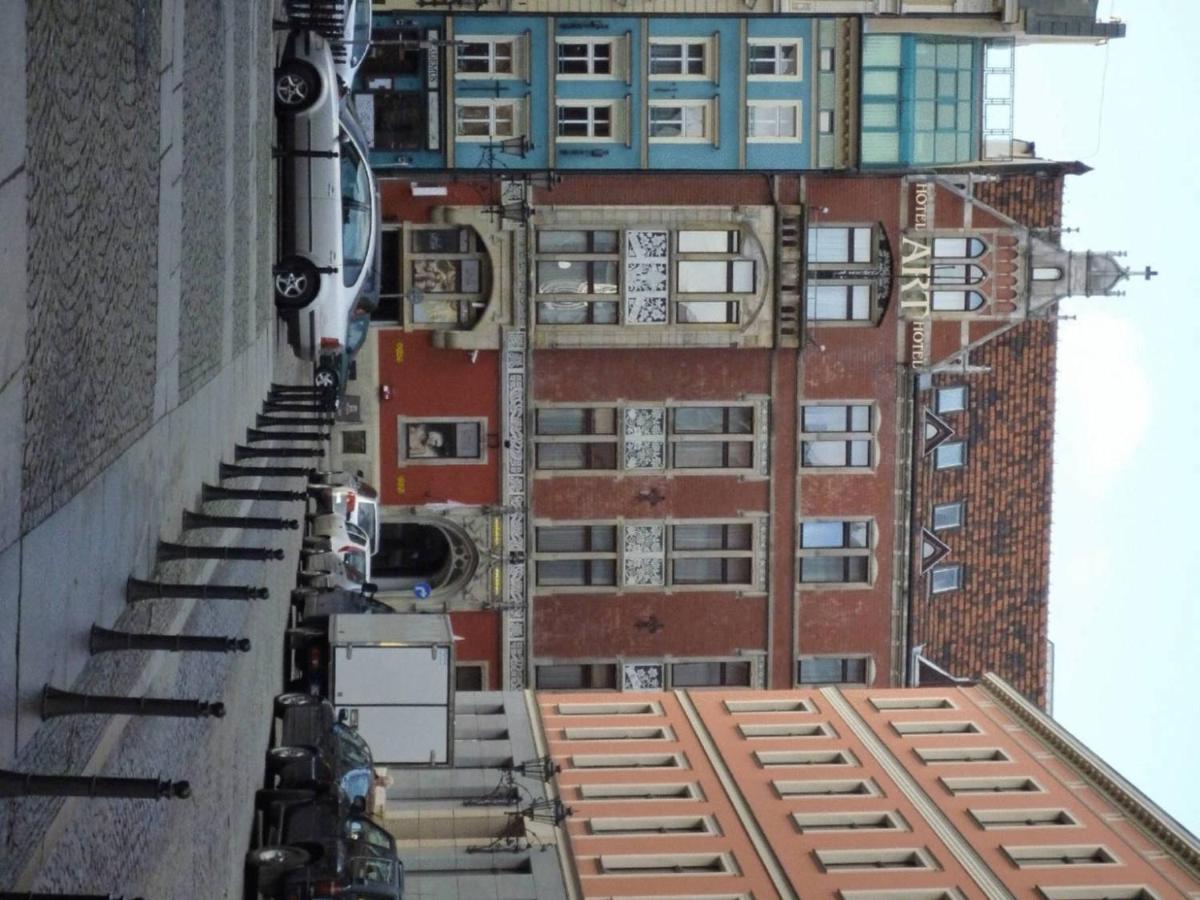 Academus Pub & Guest House Wrocław Eksteriør billede