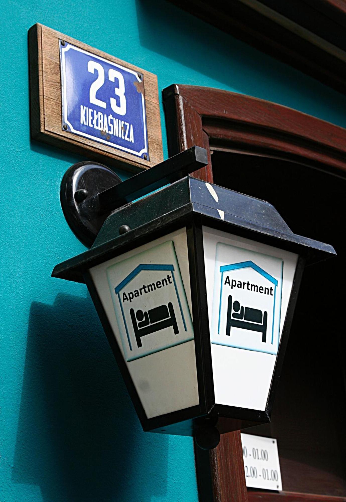 Academus Pub & Guest House Wrocław Eksteriør billede