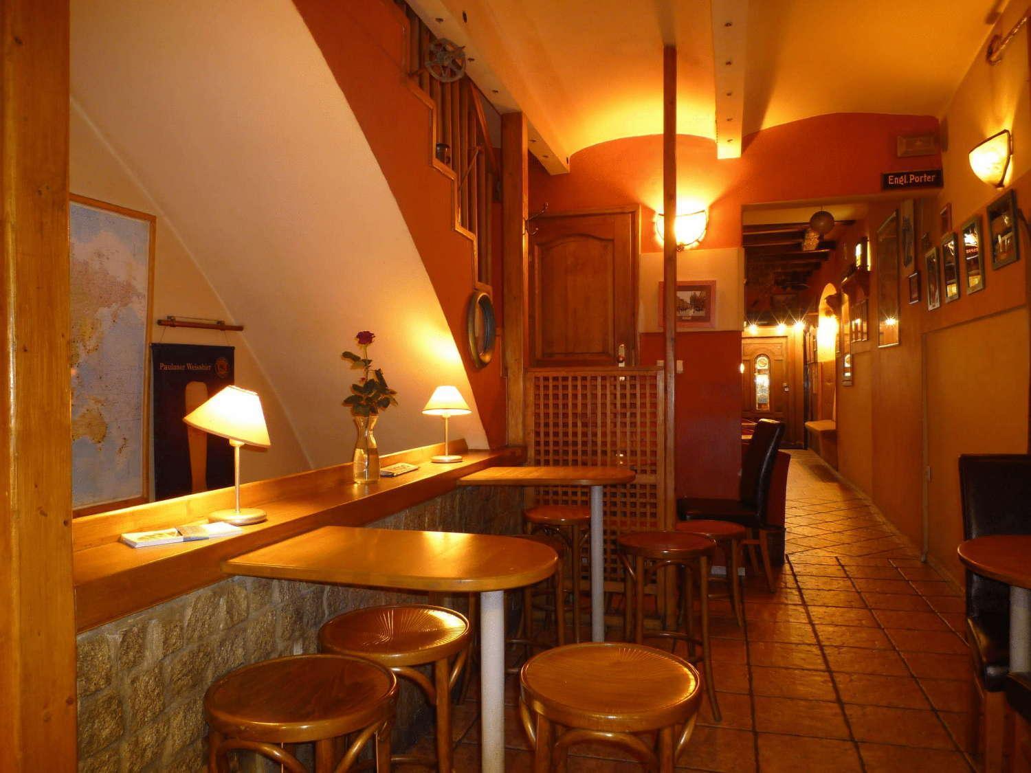 Academus Pub & Guest House Wrocław Eksteriør billede