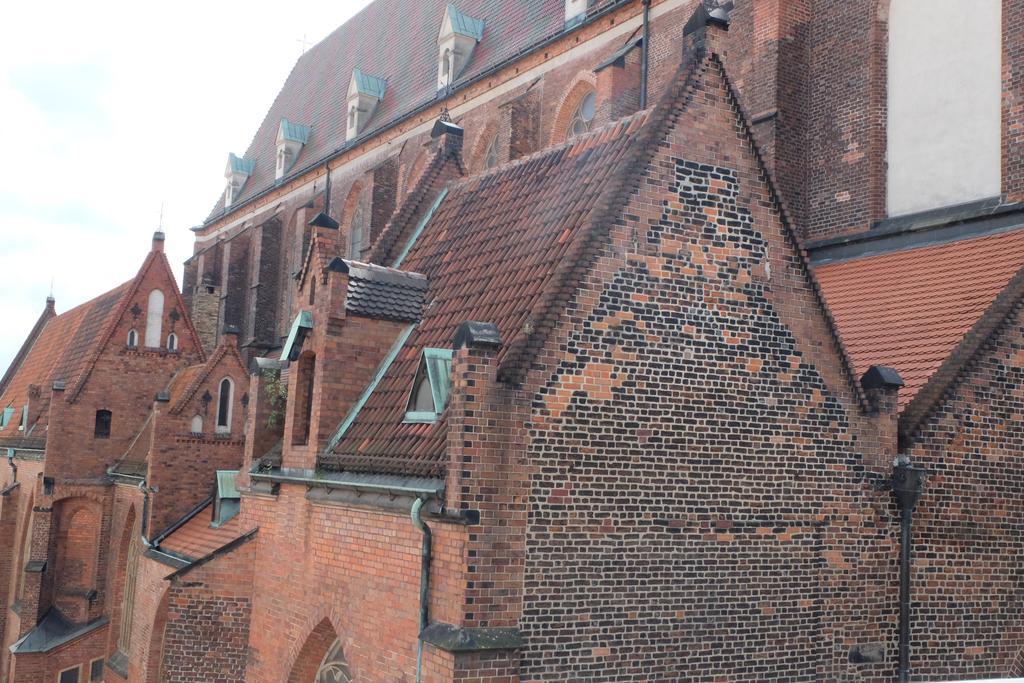 Academus Pub & Guest House Wrocław Eksteriør billede