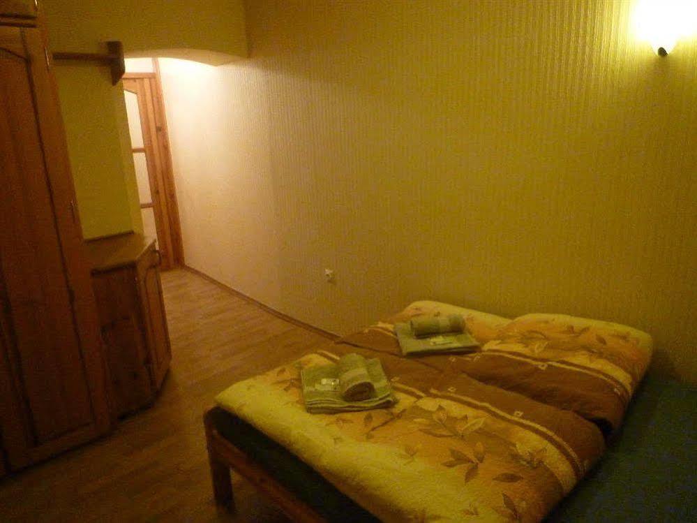 Academus Pub & Guest House Wrocław Eksteriør billede