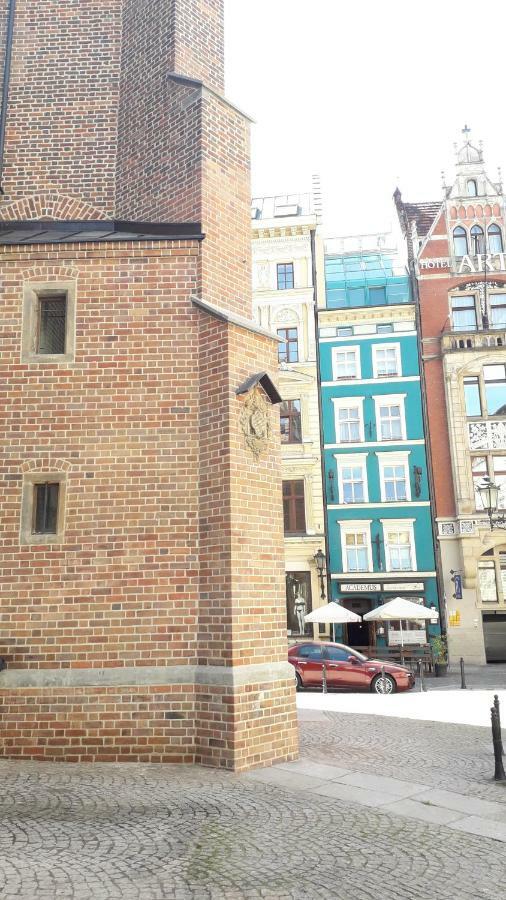 Academus Pub & Guest House Wrocław Eksteriør billede